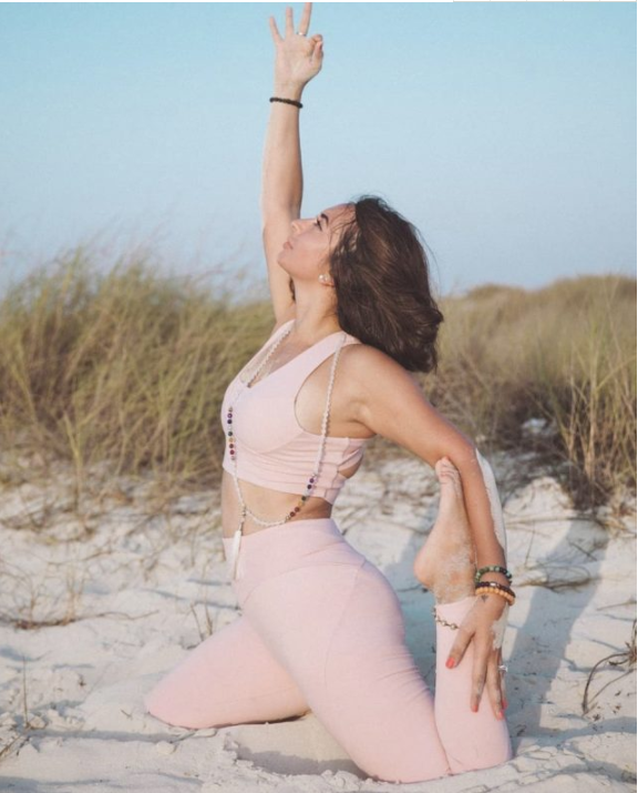 阿布紮比适合戶外(wài)瑜伽的(de)六個(gè)絕佳場(chǎng)所  